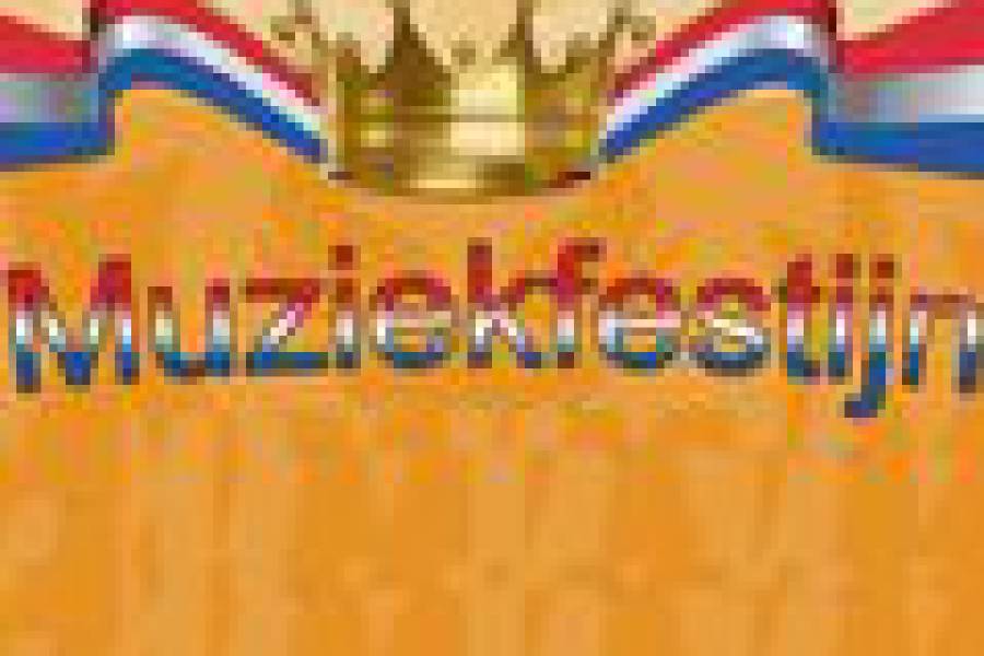 Sfeervol concert op zonnige Koningsdag.